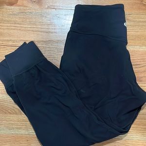 Align cropped jogger